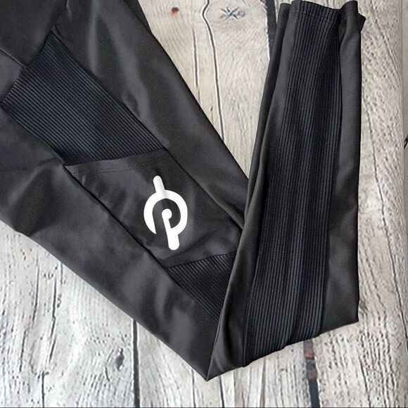 Peloton High Waisted Ribbed Pocket Leggings In Black - Picture 2 of 10